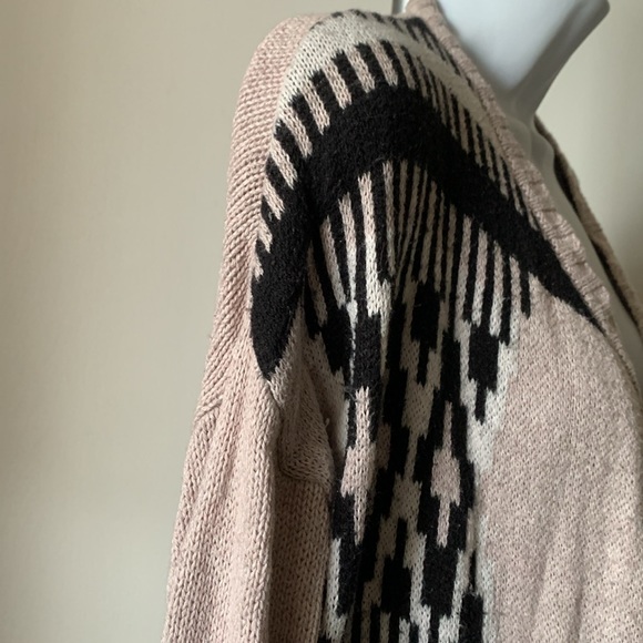 AEO beige cardigan - Picture 3 of 10